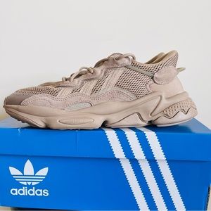 OZWEEGO Adidas Women’s Size 8 with box